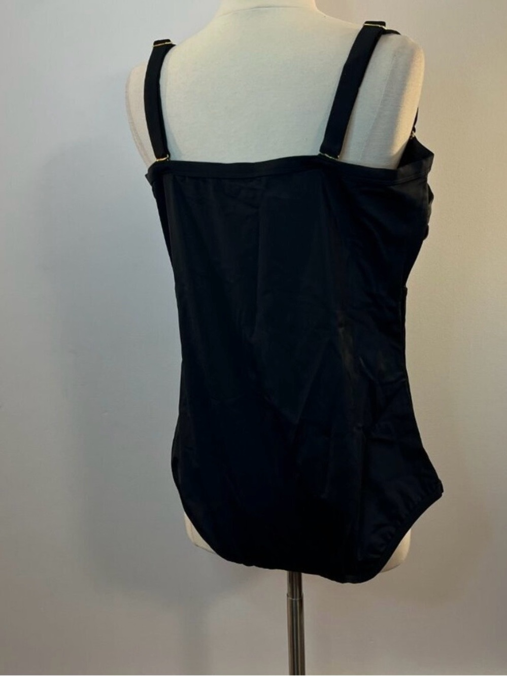 🖤Swimsuits for all Black One-Piece Swimsuit with Braided Detail NWT🖤 - Picture 4 of 6